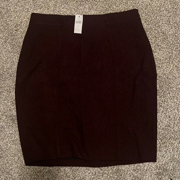 Banana Republic Red and Black wool pencil skirt - Picture 1 of 2
